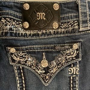 Women’s Miss Me jeans.